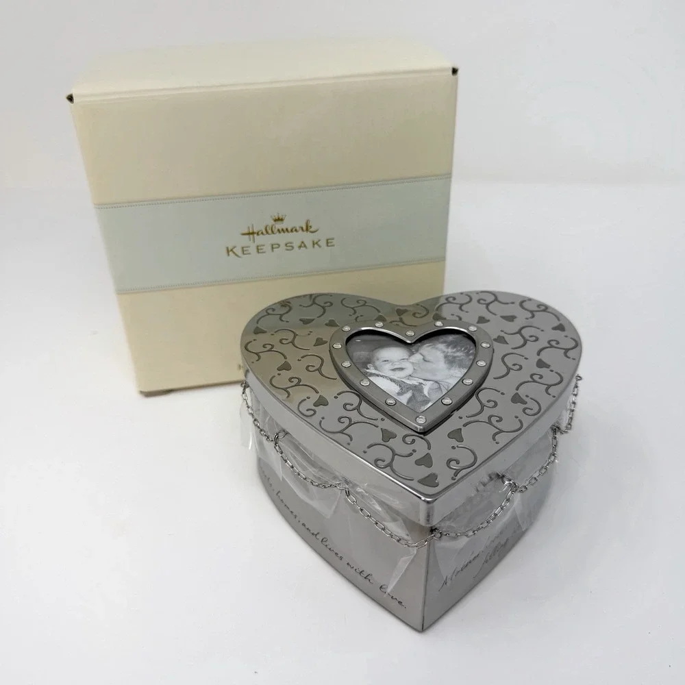 Hallmark Keepsake Heart of Motherhood Jewelry Box Photo Frame NIB 6